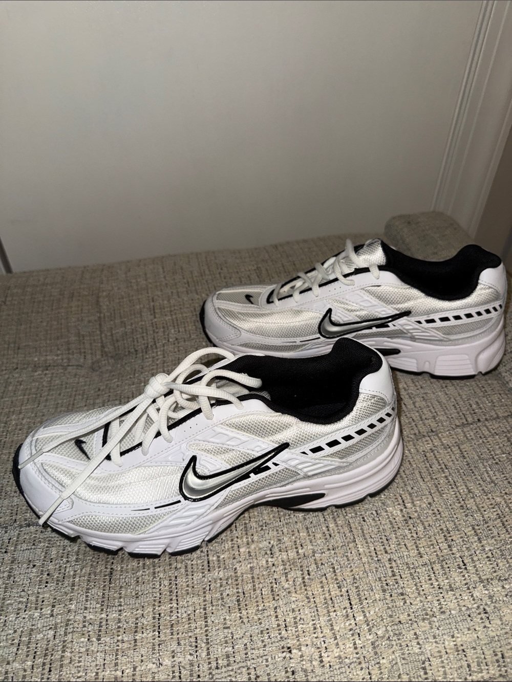 Nike White and Black Running Sneakers with Silver Swoosh - Picture 2 of 4